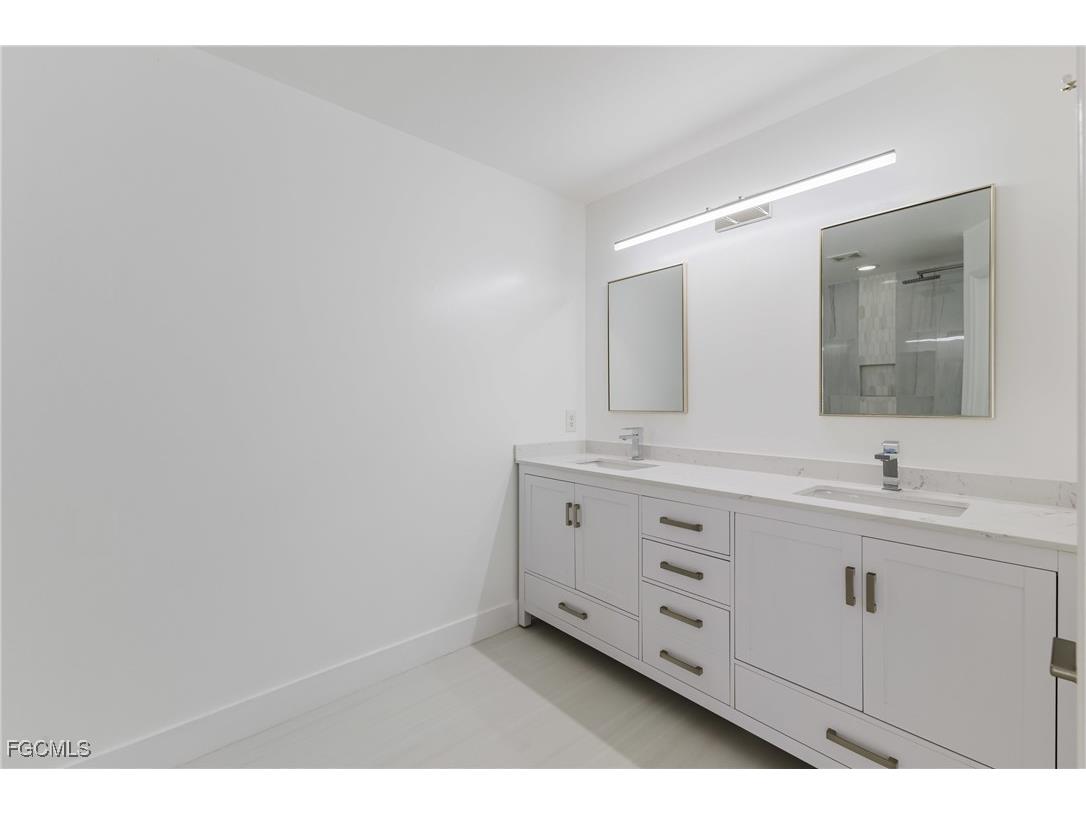 827 Hampton Circle #146 Naples FL 34105 2025019460 image19