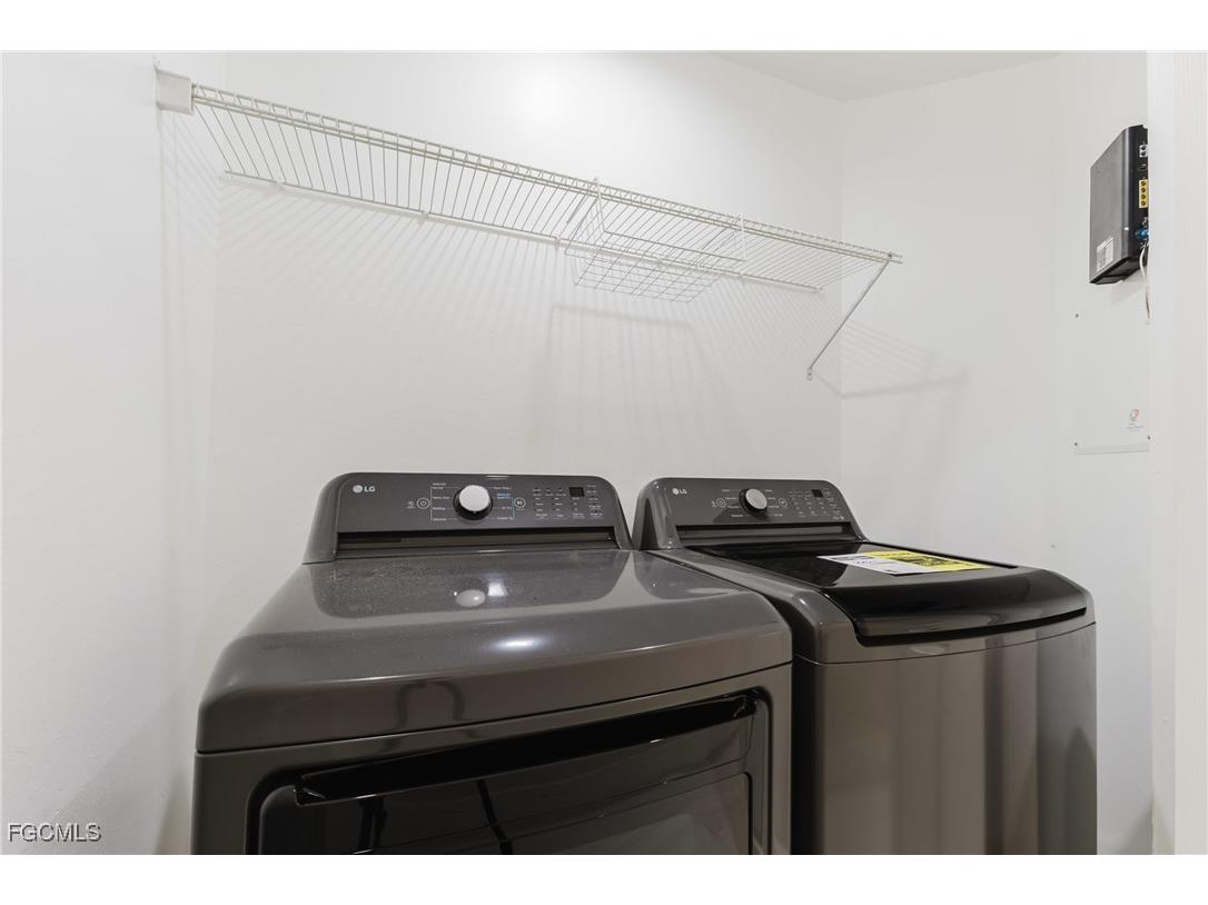 827 Hampton Circle #146 Naples FL 34105 2025019460 image36