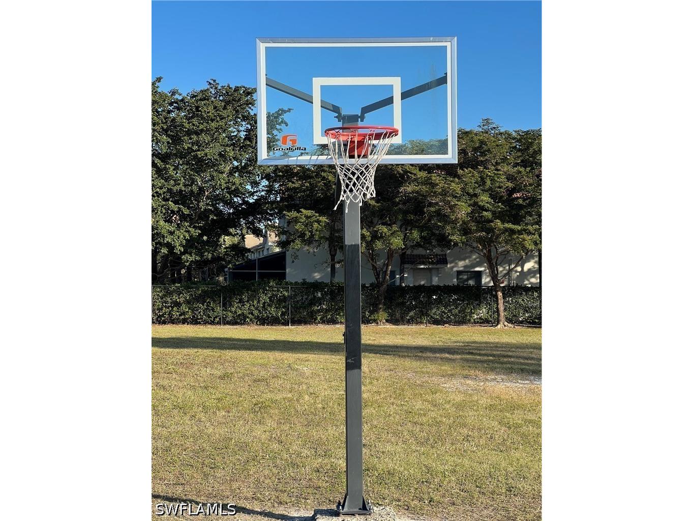 827 Hampton Circle #146 Naples FL 34105 226022969 image25