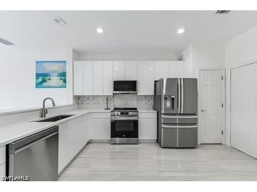 827 Hampton Circle #146 Naples FL 34105 226022969 image3