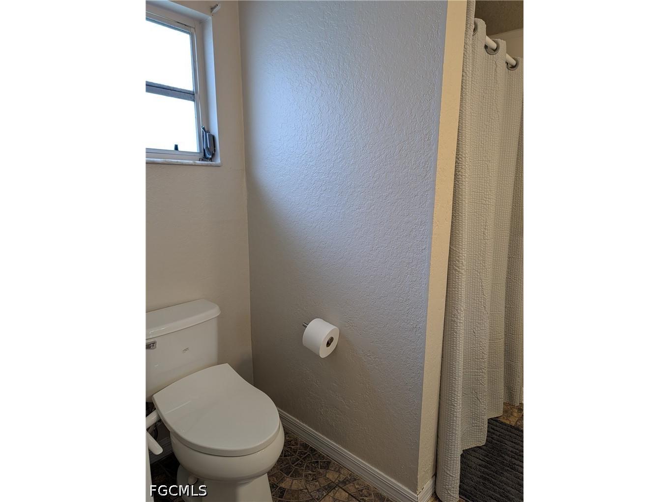 827 NE 17th Street Cape Coral FL 33909 2026028414 image12