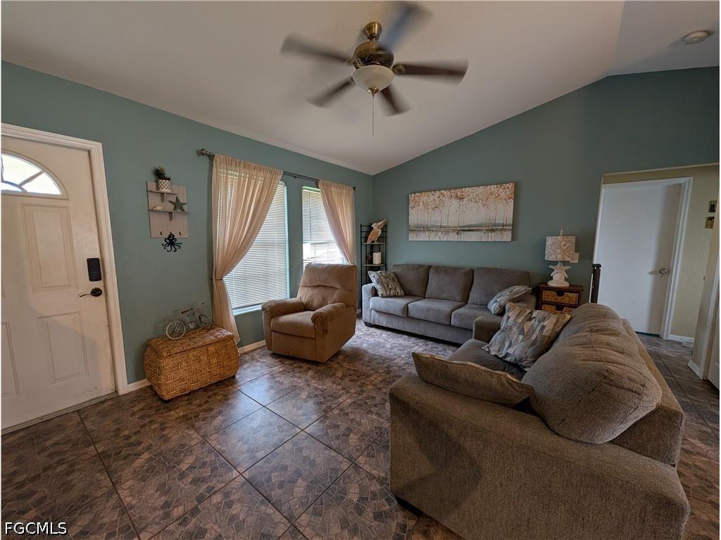 827 NE 17th Street Cape Coral FL 33909 2026028414 image3