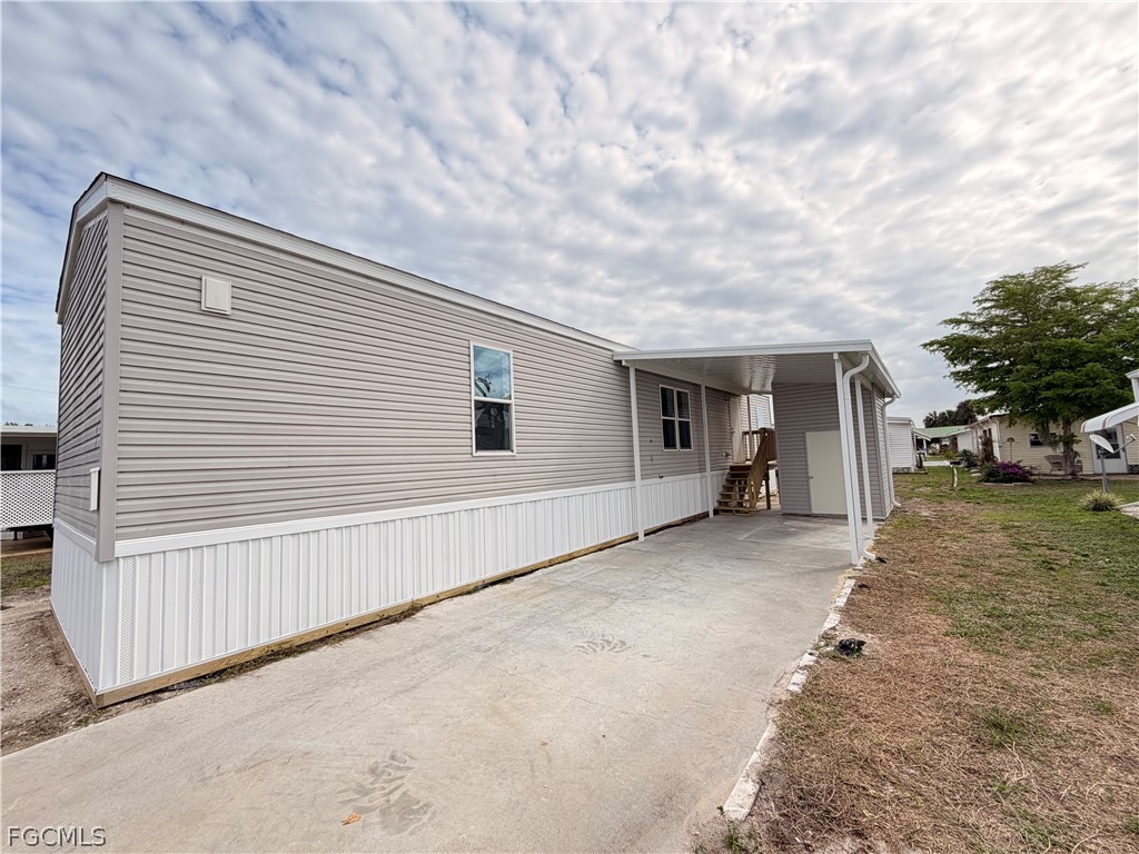 827 Peaceful Drive North Fort Myers FL 33917 2026012575 image2