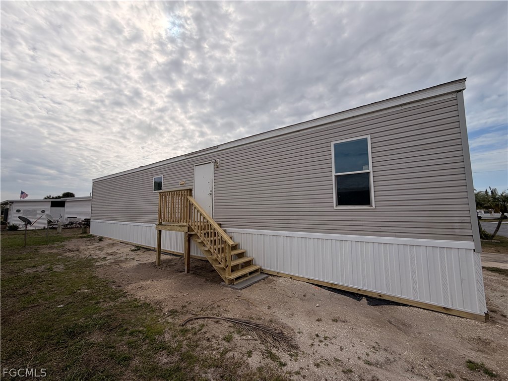 827 Peaceful Drive North Fort Myers FL 33917 2026012575 image4