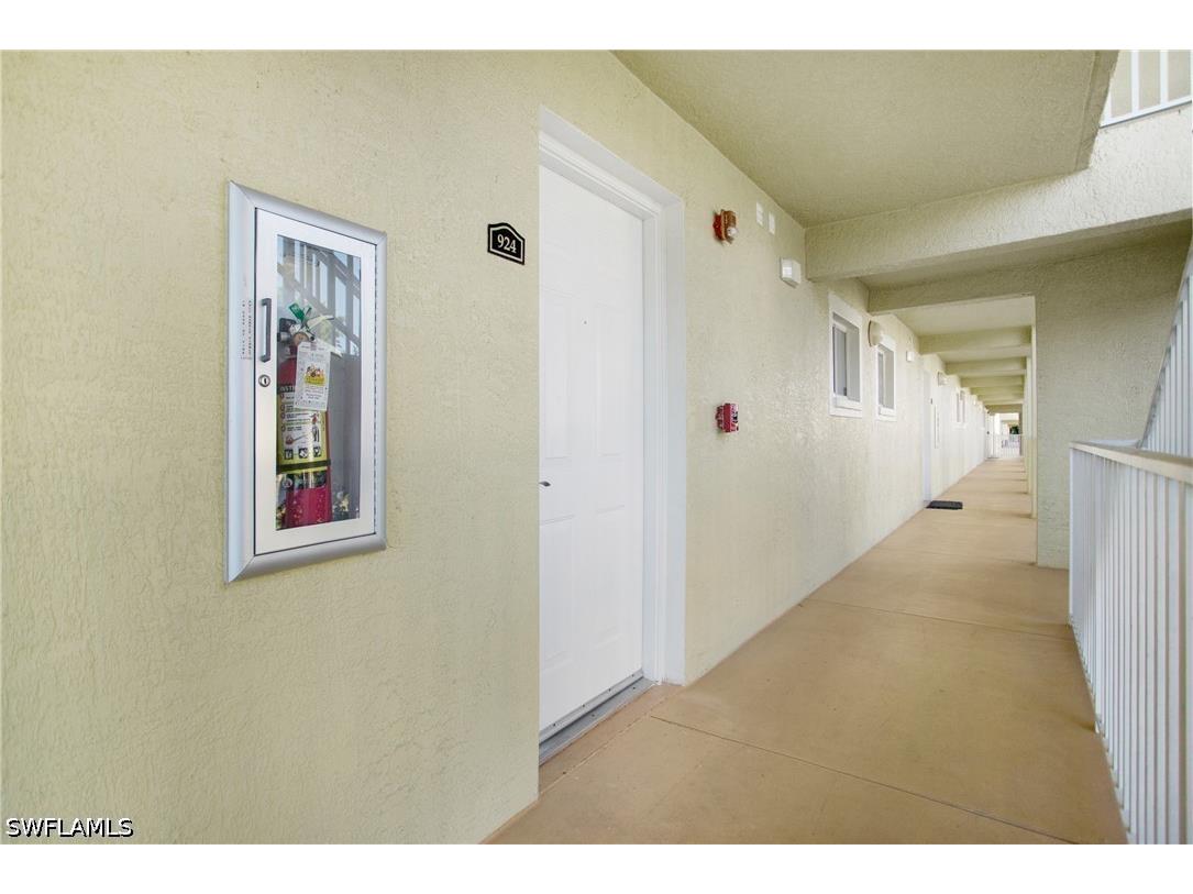 8271 Key Royal Circle #924 Naples FL 34119 226018970 image27