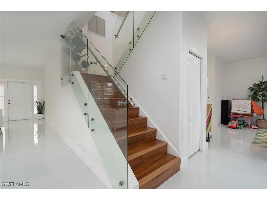 8271 Laurel Lakes Way Naples FL 34119 225085168 image13