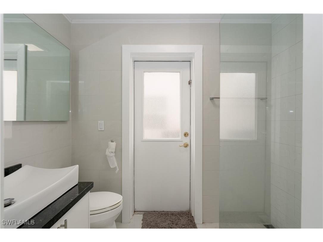 8271 Laurel Lakes Way Naples FL 34119 225085168 image15