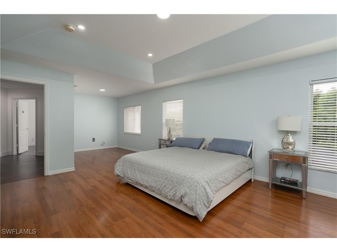 8271 Laurel Lakes Way Naples FL 34119 225085168 image17