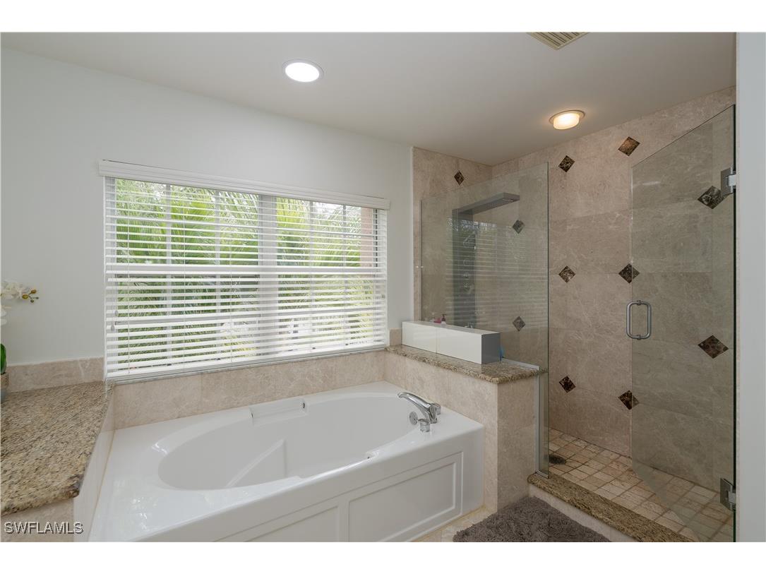 8271 Laurel Lakes Way Naples FL 34119 225085168 image20