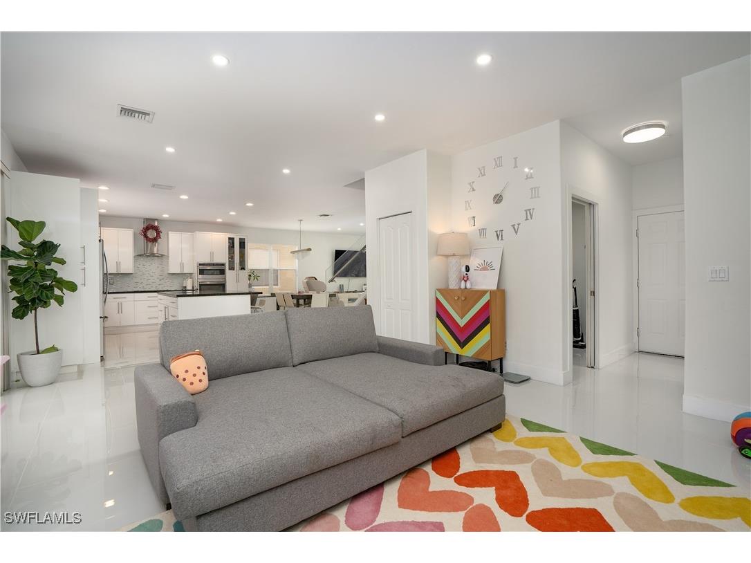 8271 Laurel Lakes Way Naples FL 34119 225085168 image5