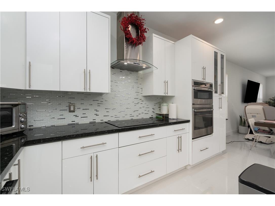 8271 Laurel Lakes Way Naples FL 34119 225085168 image9