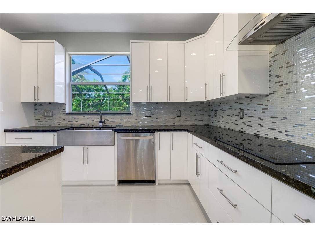 8271 Laurel Lakes Way Naples FL 34119 226025698 image11