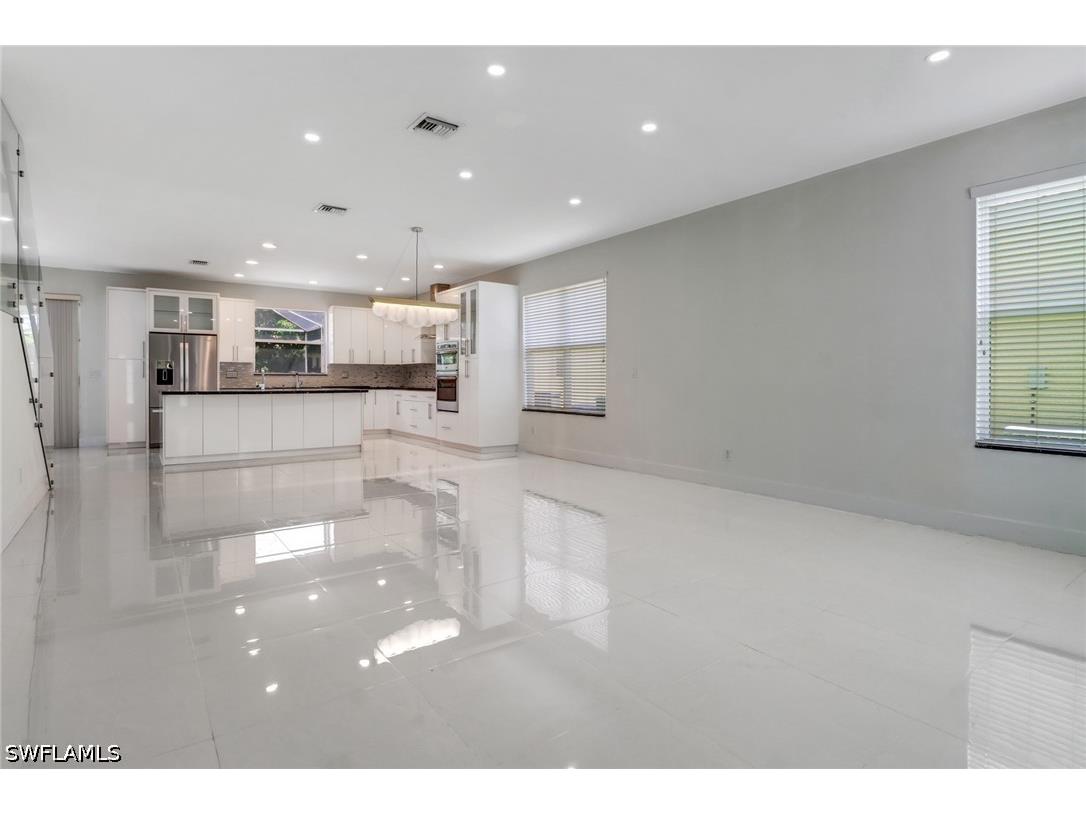 8271 Laurel Lakes Way Naples FL 34119 226025698 image16
