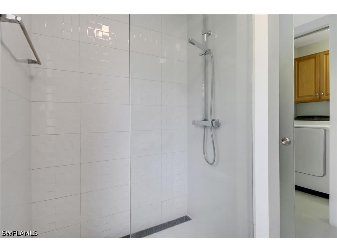 8271 Laurel Lakes Way Naples FL 34119 226025698 image20