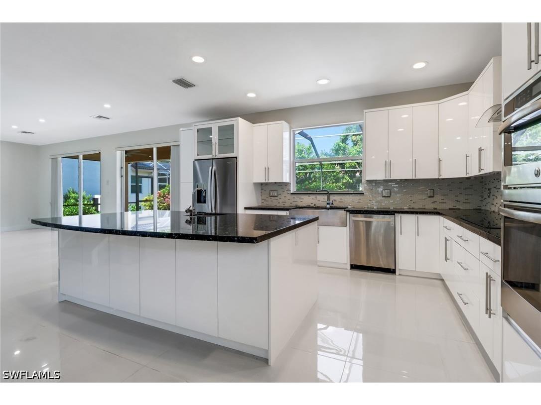 8271 Laurel Lakes Way Naples FL 34119 226025698 image6