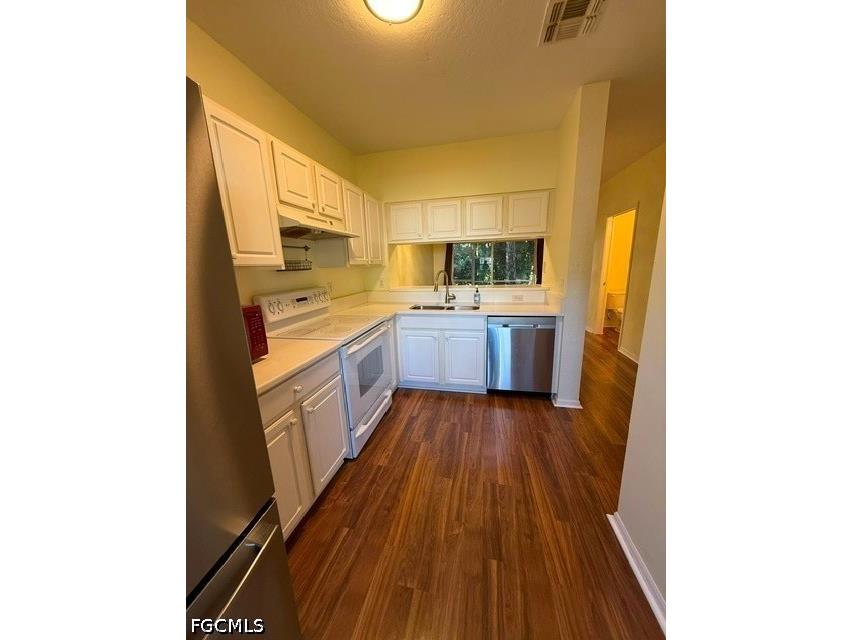 8271 Pacific Beach Drive Fort Myers FL 33966 2026027989 image5