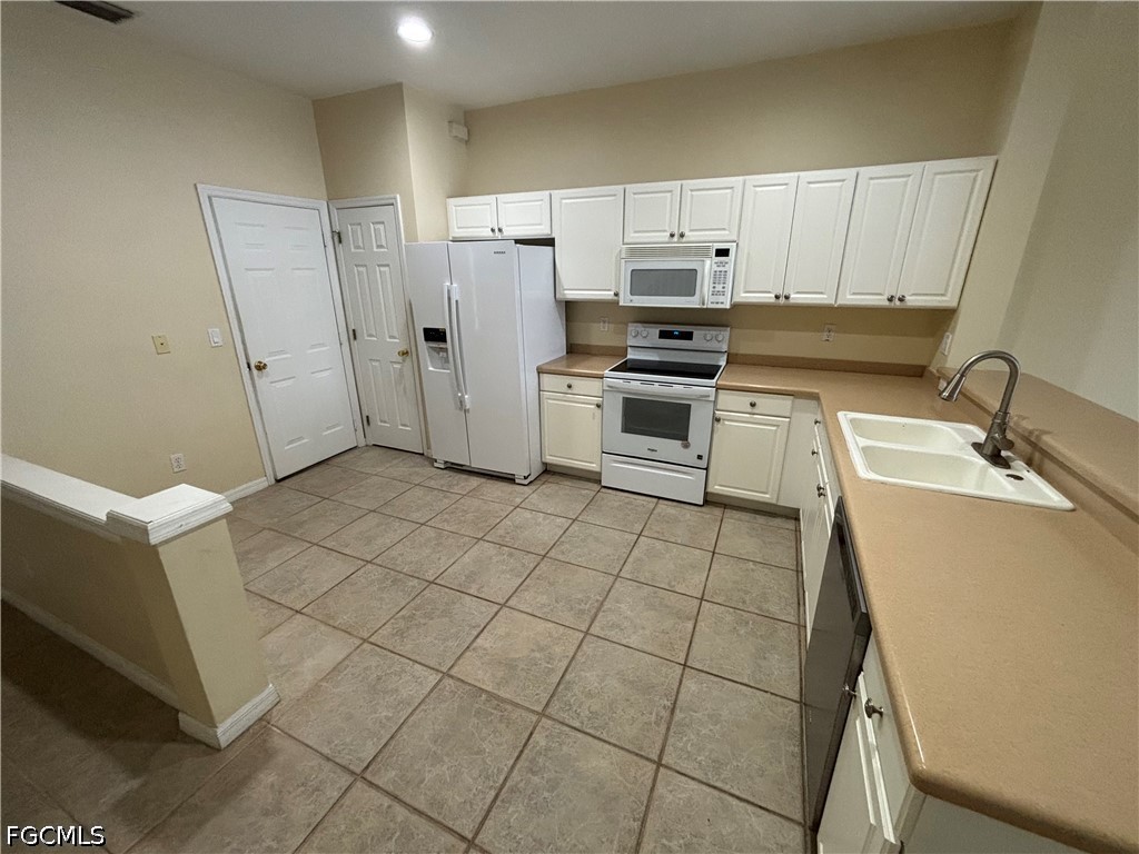 8271 Village Edge Circle #5 Fort Myers FL 33919 2026016450 image3