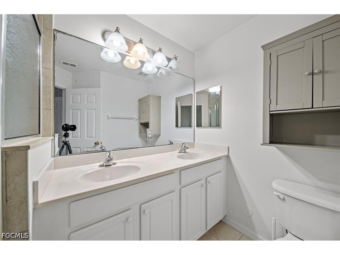 8273 Pacific Beach Drive Fort Myers FL 33966 2026017288 image24