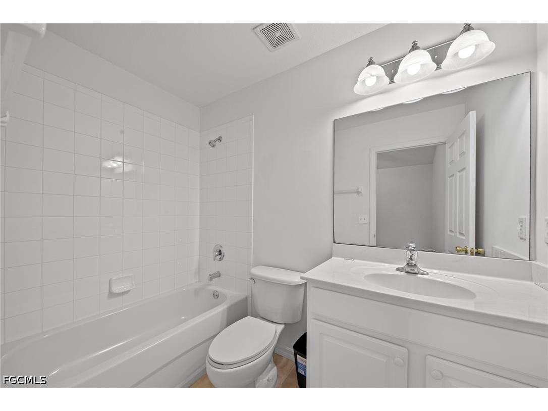 8273 Pacific Beach Drive Fort Myers FL 33966 2026017288 image27