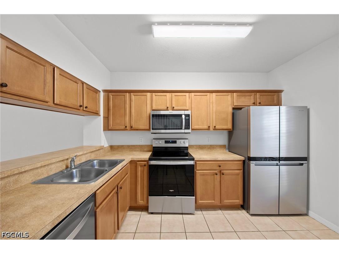 8273 Pacific Beach Drive Fort Myers FL 33966 2026017288 image8