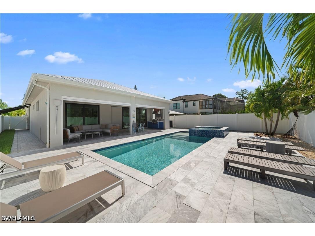 828 100th Avenue N Naples FL 34108 226024813 image2