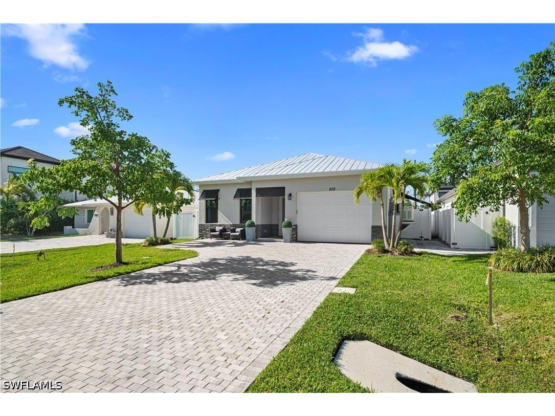 828 100th Avenue N Naples FL 34108 226024813 image4