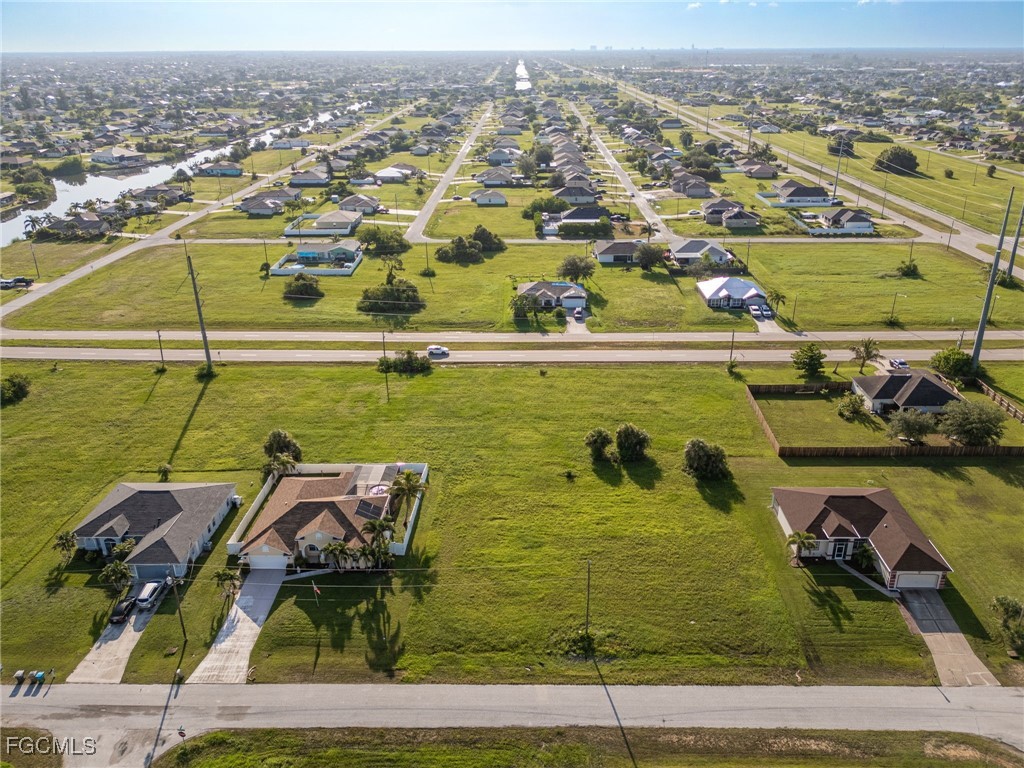 828 El Dorado Boulevard N Cape Coral FL 33993 2025002086 image16