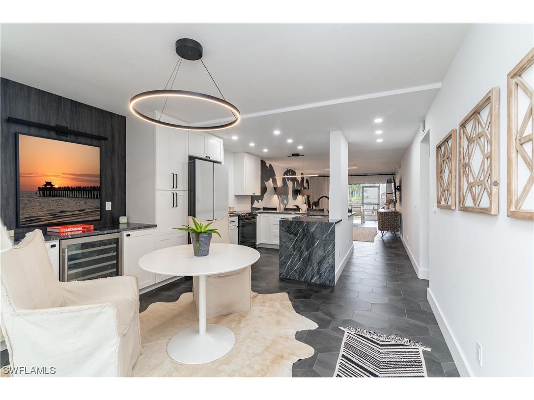 828 Gulf Pavilion Drive #105 Naples FL 34108 224002233 image1