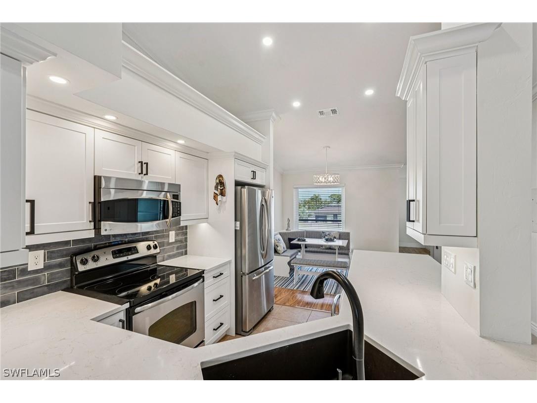  Naples FL 34108 226008045 image16