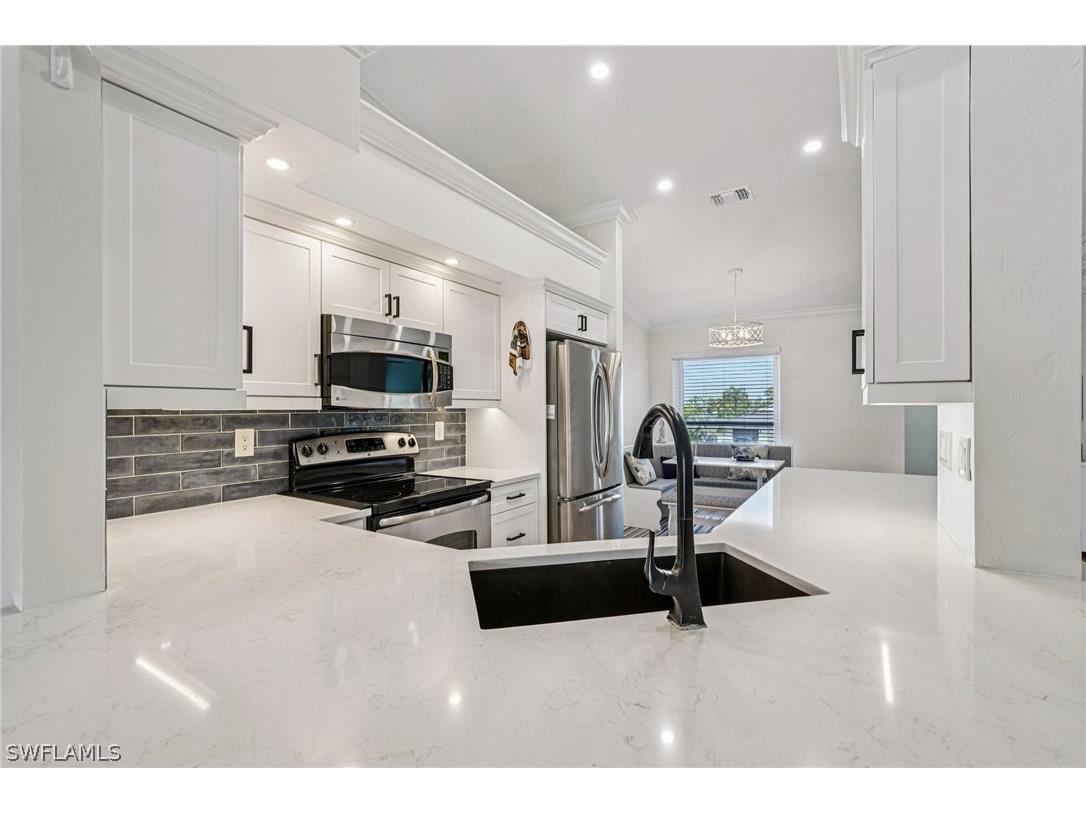  Naples FL 34108 226008045 image3