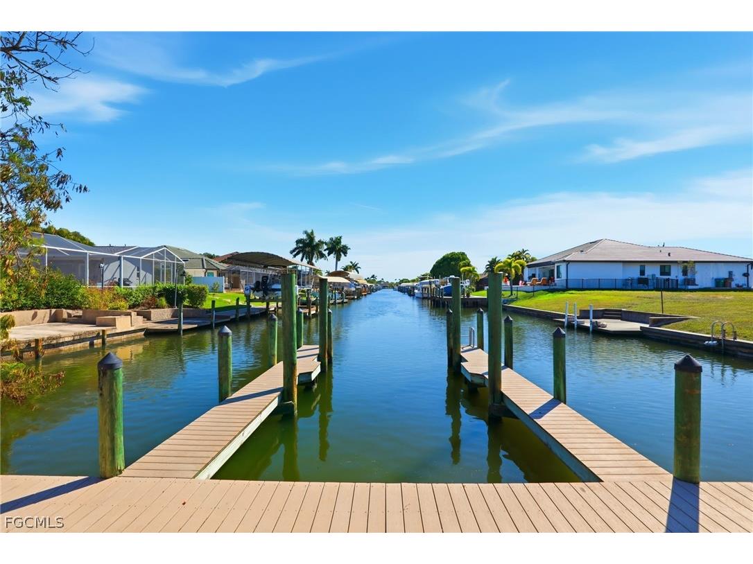 828 SW 52nd Street Cape Coral FL 33914 2026009653 image2
