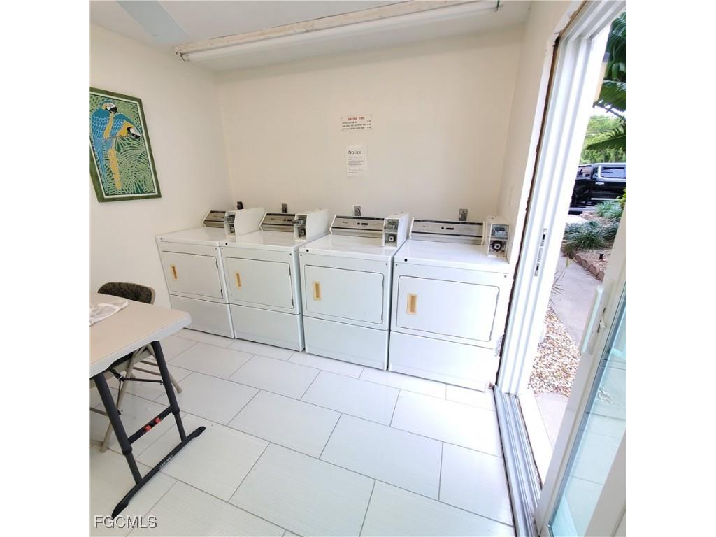 828 Victoria Drive #B14 Cape Coral FL 33904 2025010779 image25