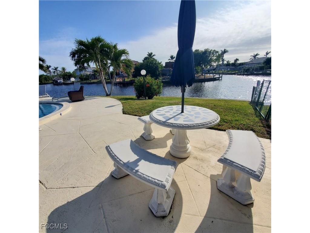 828 Victoria Drive #B14 Cape Coral FL 33904 2025010779 image6