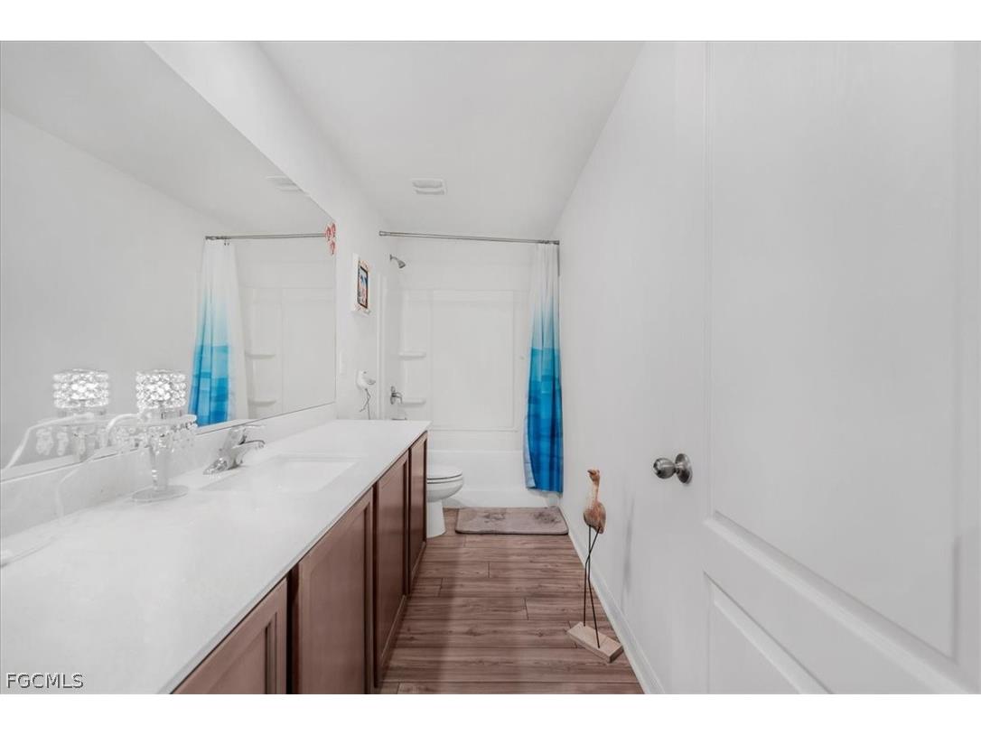 828 Youngreen Drive Fort Myers FL 33913 2026008480 image21