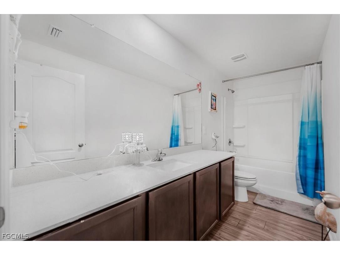 828 Youngreen Drive Fort Myers FL 33913 2026008480 image22