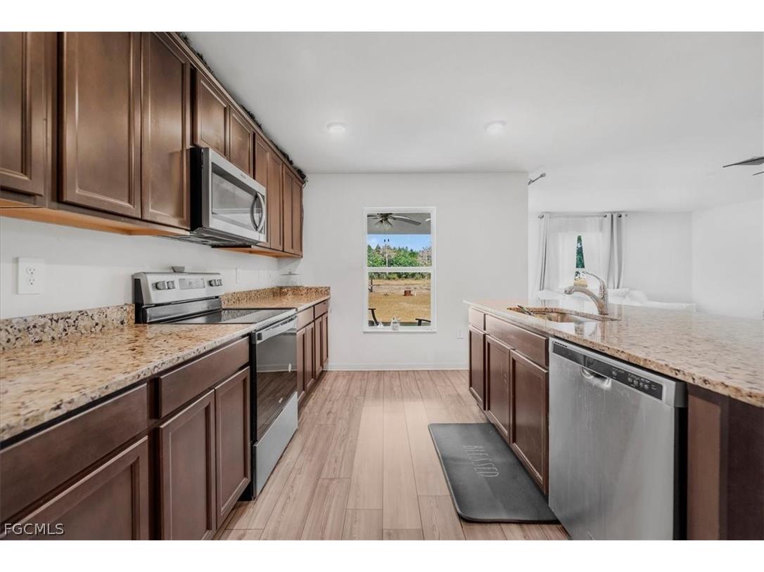 828 Youngreen Drive Fort Myers FL 33913 2026008480 image6