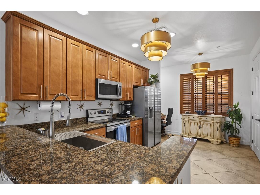 8281 Bibiana Way #801 Fort Myers FL 33912 2025024098 image6