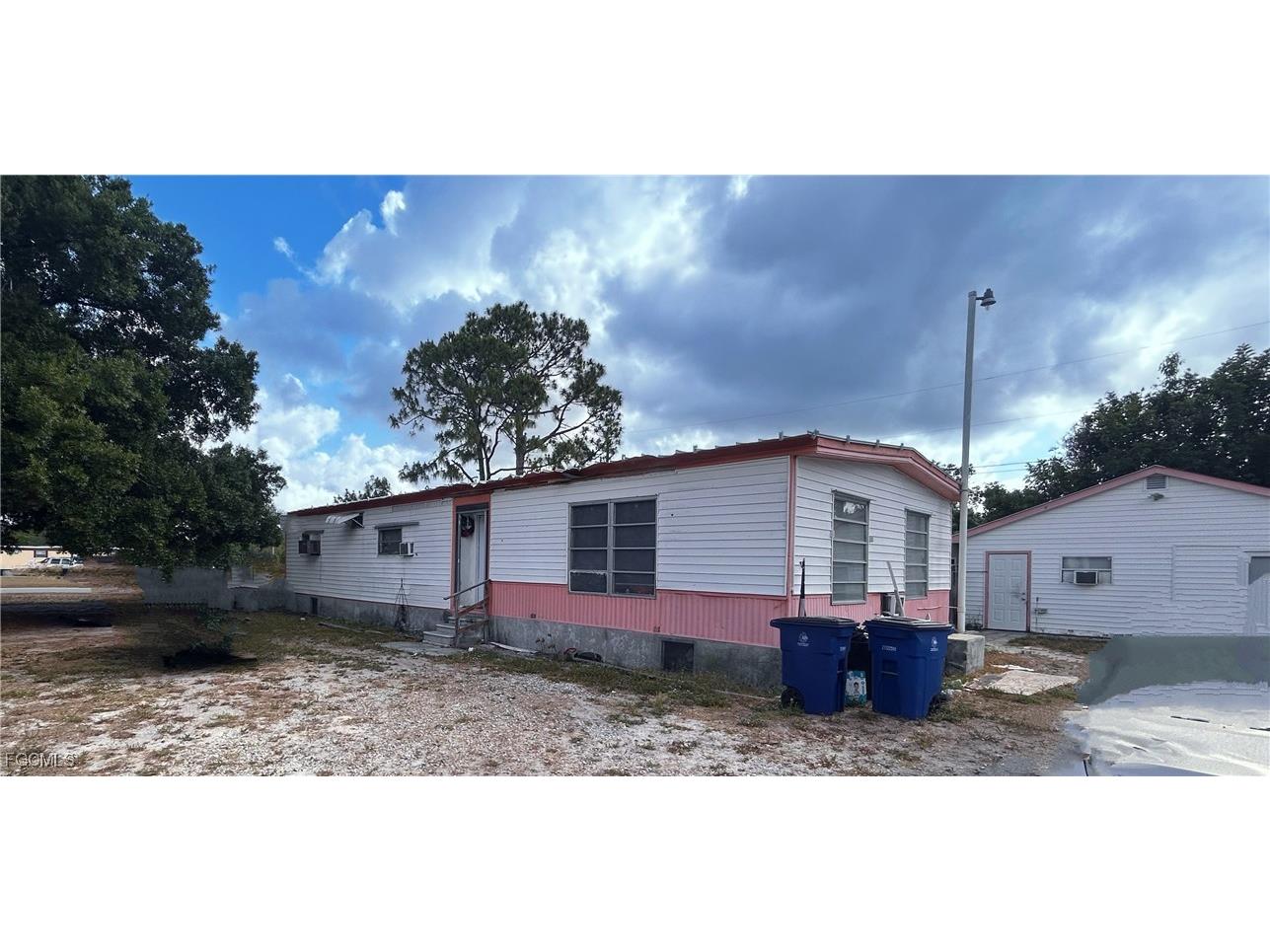 8281 Sevigny Drive North Fort Myers FL 33917 2025015131 image1