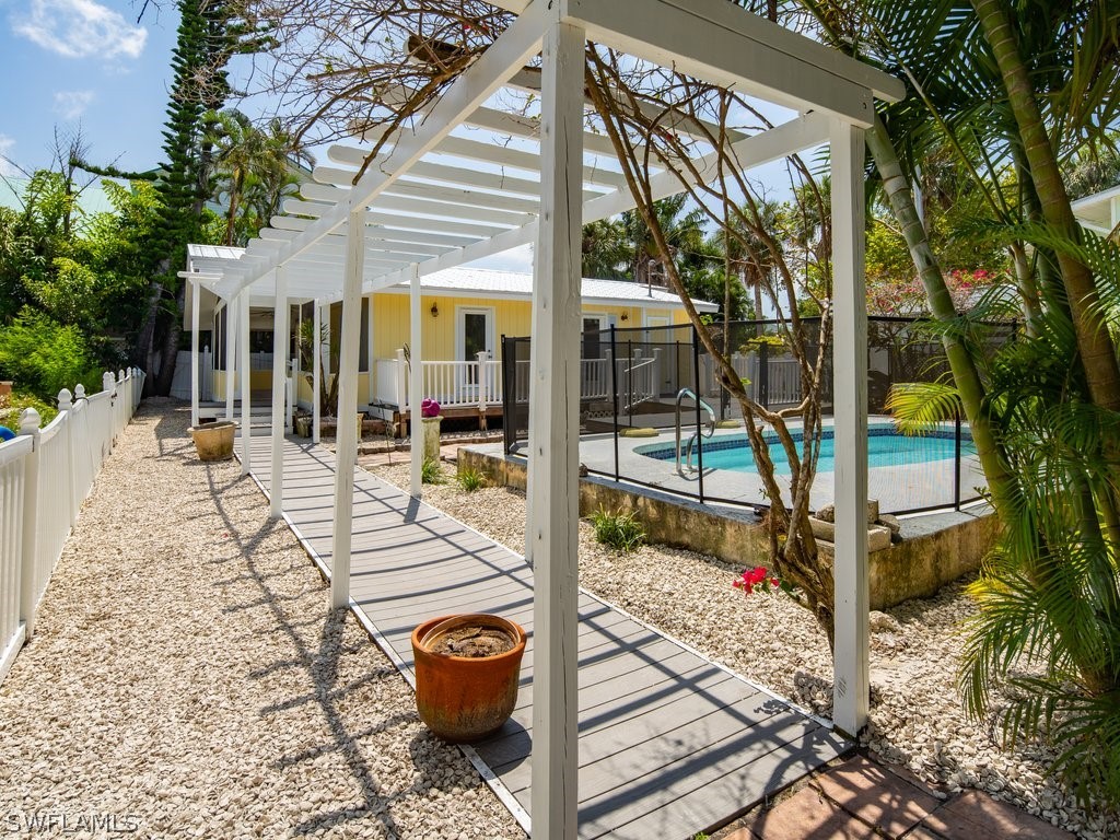 8283 Main Street Bokeelia FL 33922 224045761 image1