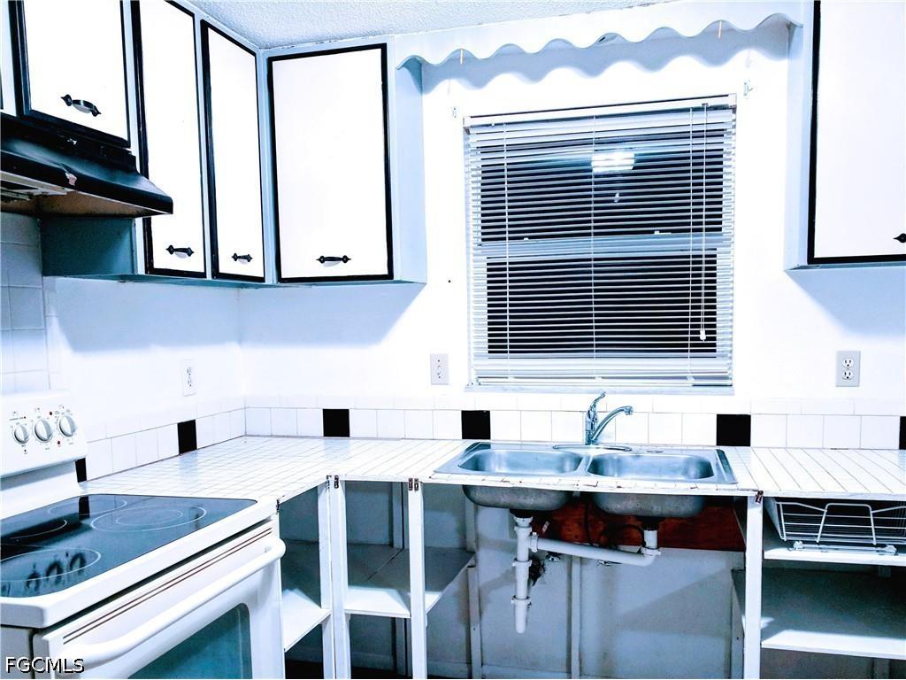 8283 Pelican Road Englewood FL 34224 2026012888 image2