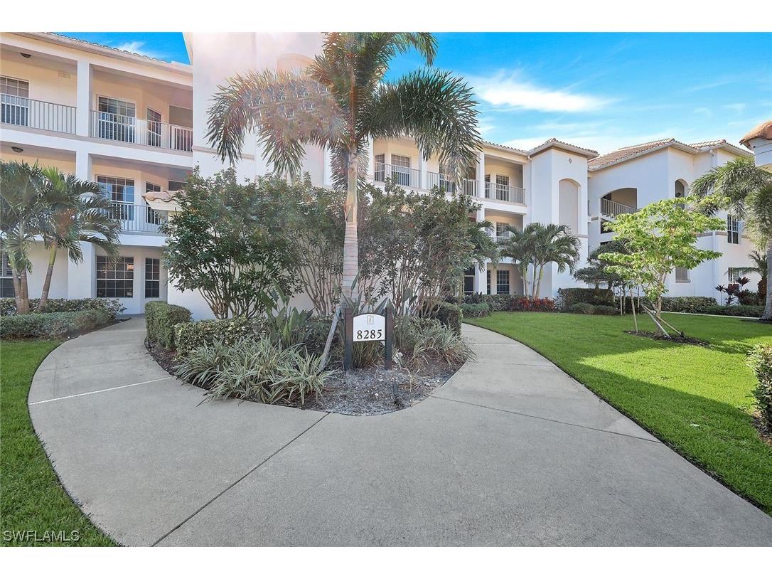 8285 Danbury Boulevard #207 Naples FL 34120 223080572 image1