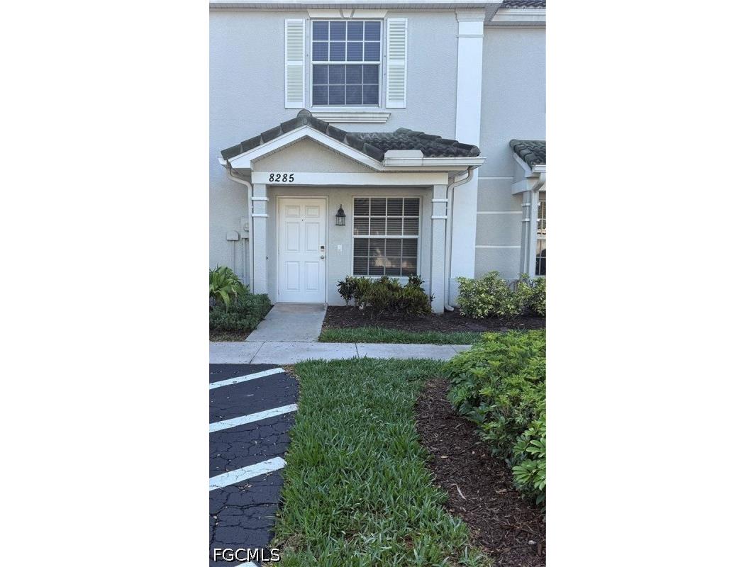 8285 Pacific Beach Drive Fort Myers FL 33966 2026020646 image1