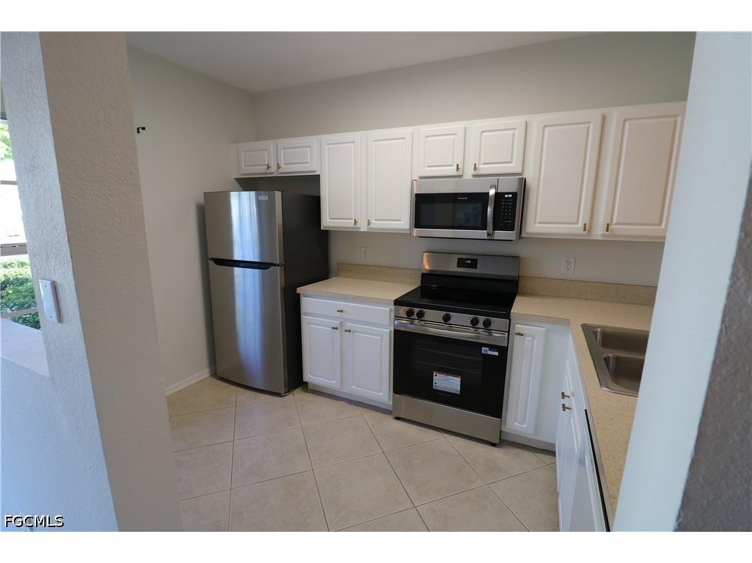 8287 Pacific Beach Drive Fort Myers FL 33966 2026017422 image3