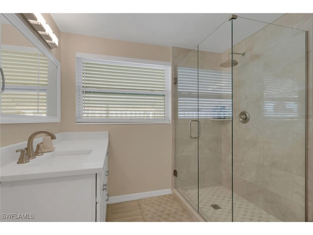 829 107th Avenue N Naples FL 34108 225081908 image13