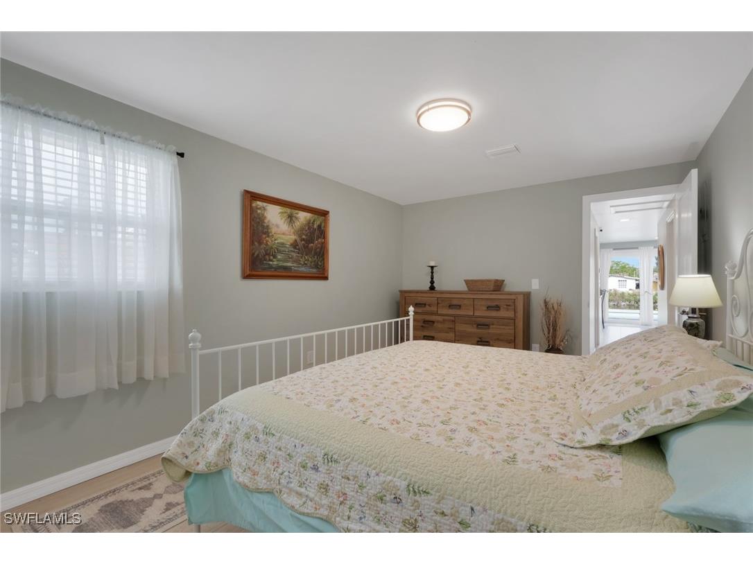 829 107th Avenue N Naples FL 34108 225081908 image16