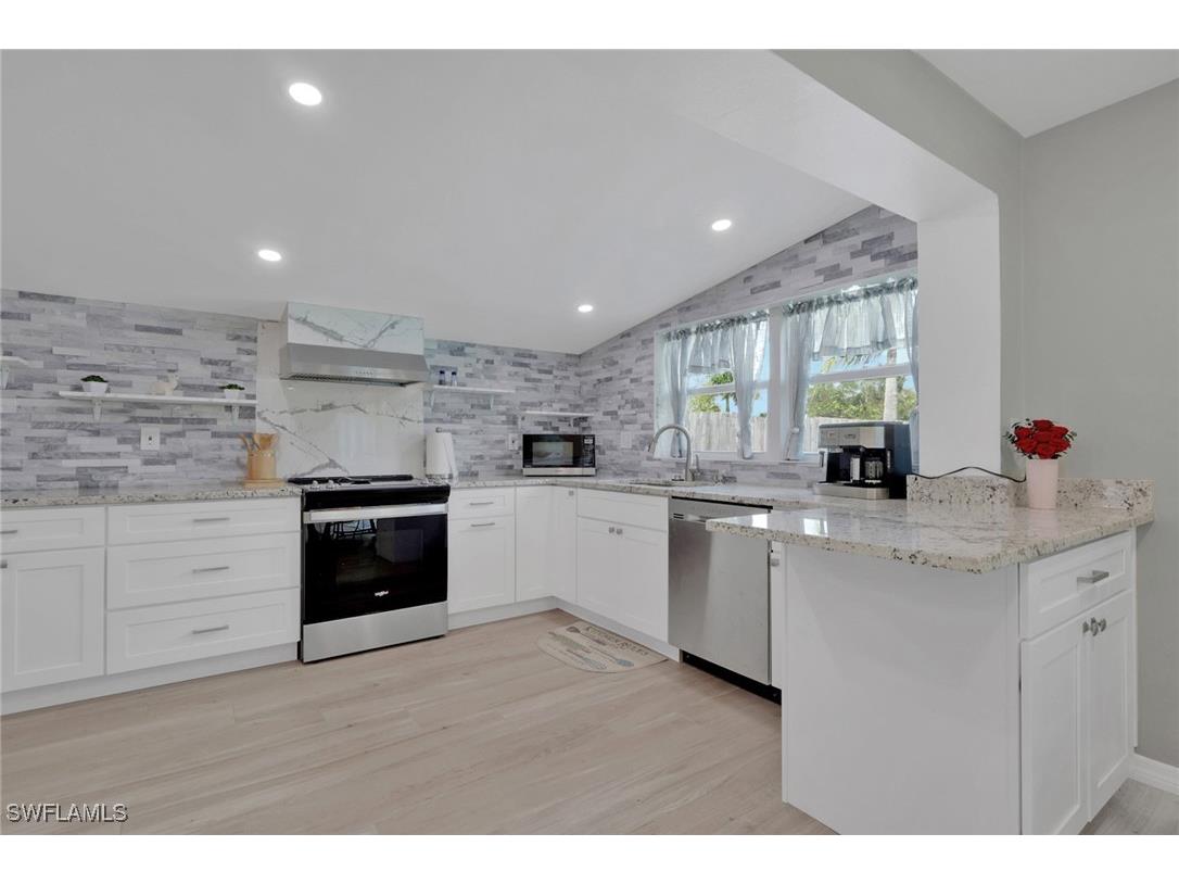 829 107th Avenue N Naples FL 34108 225081908 image2