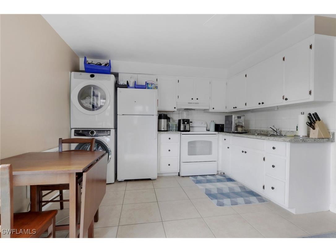 829 107th Avenue N Naples FL 34108 225081908 image30