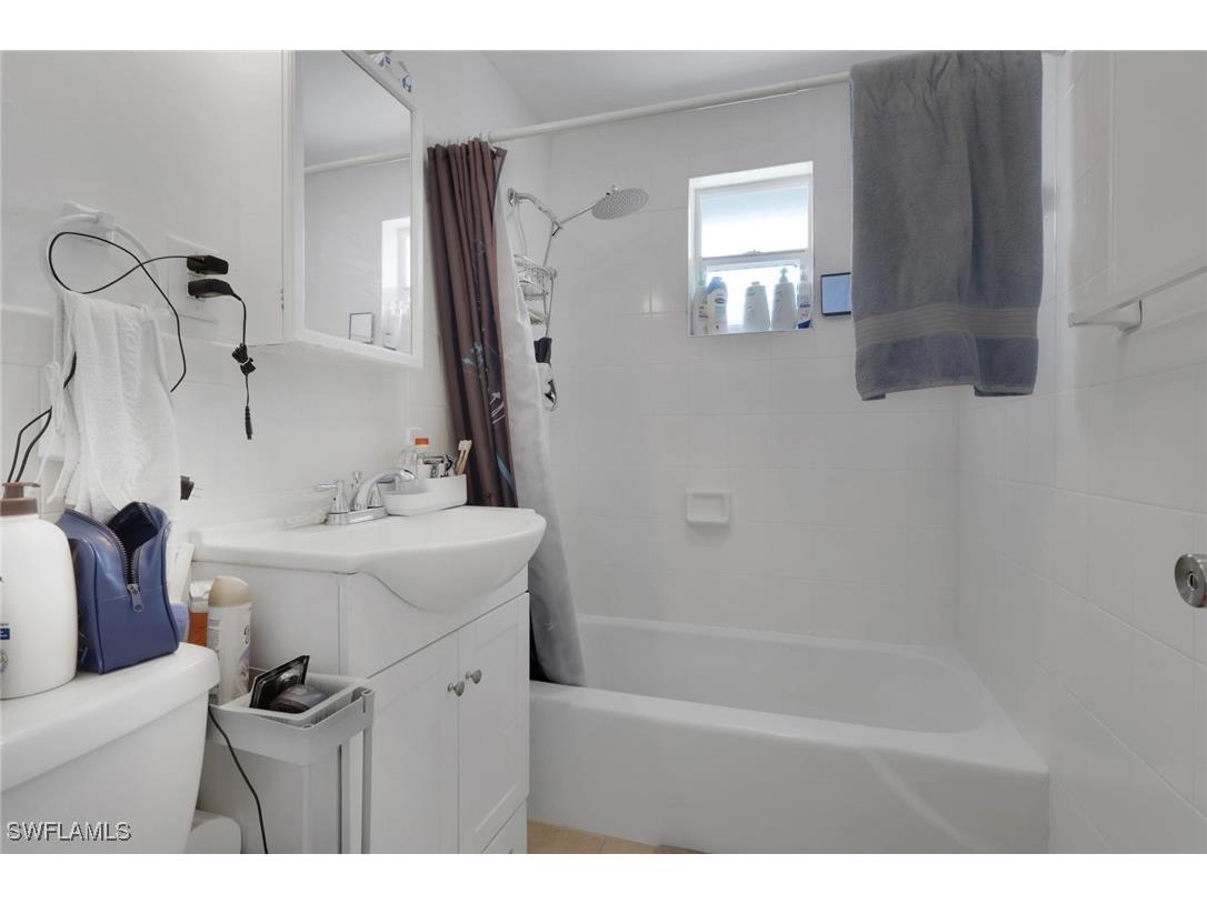 829 107th Avenue N Naples FL 34108 225081908 image35