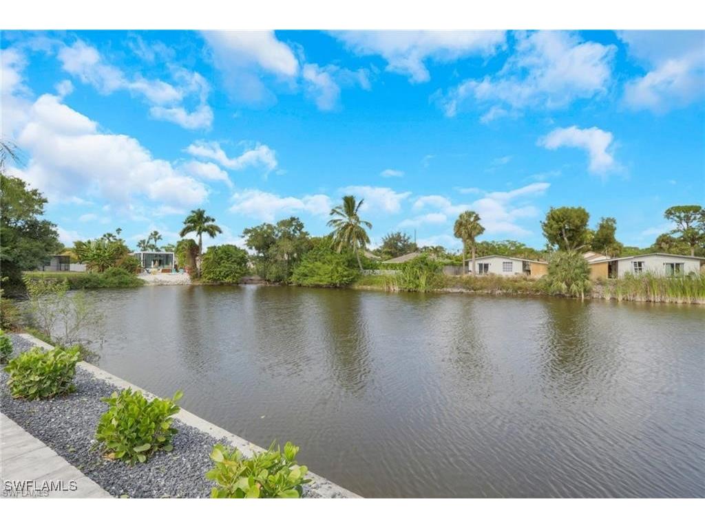 829 107th Avenue N Naples FL 34108 225083353 image18