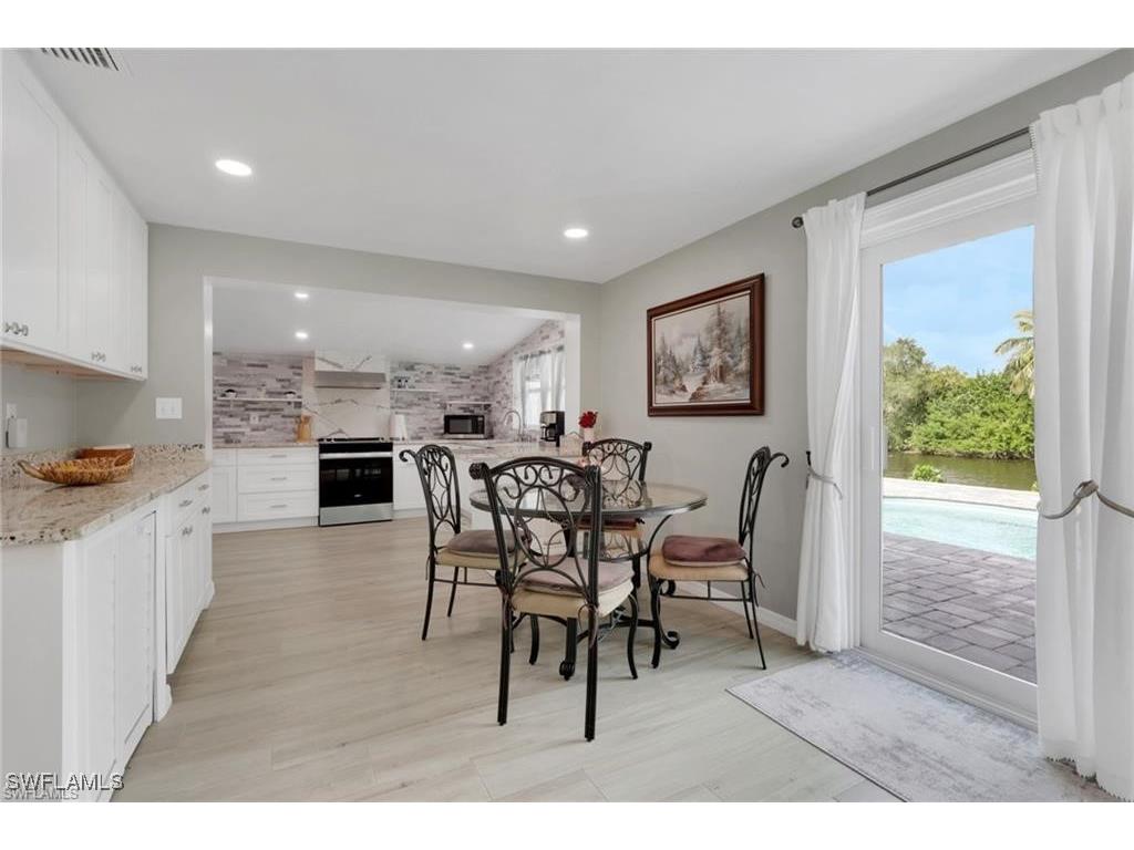 829 107th Avenue N Naples FL 34108 225083353 image2